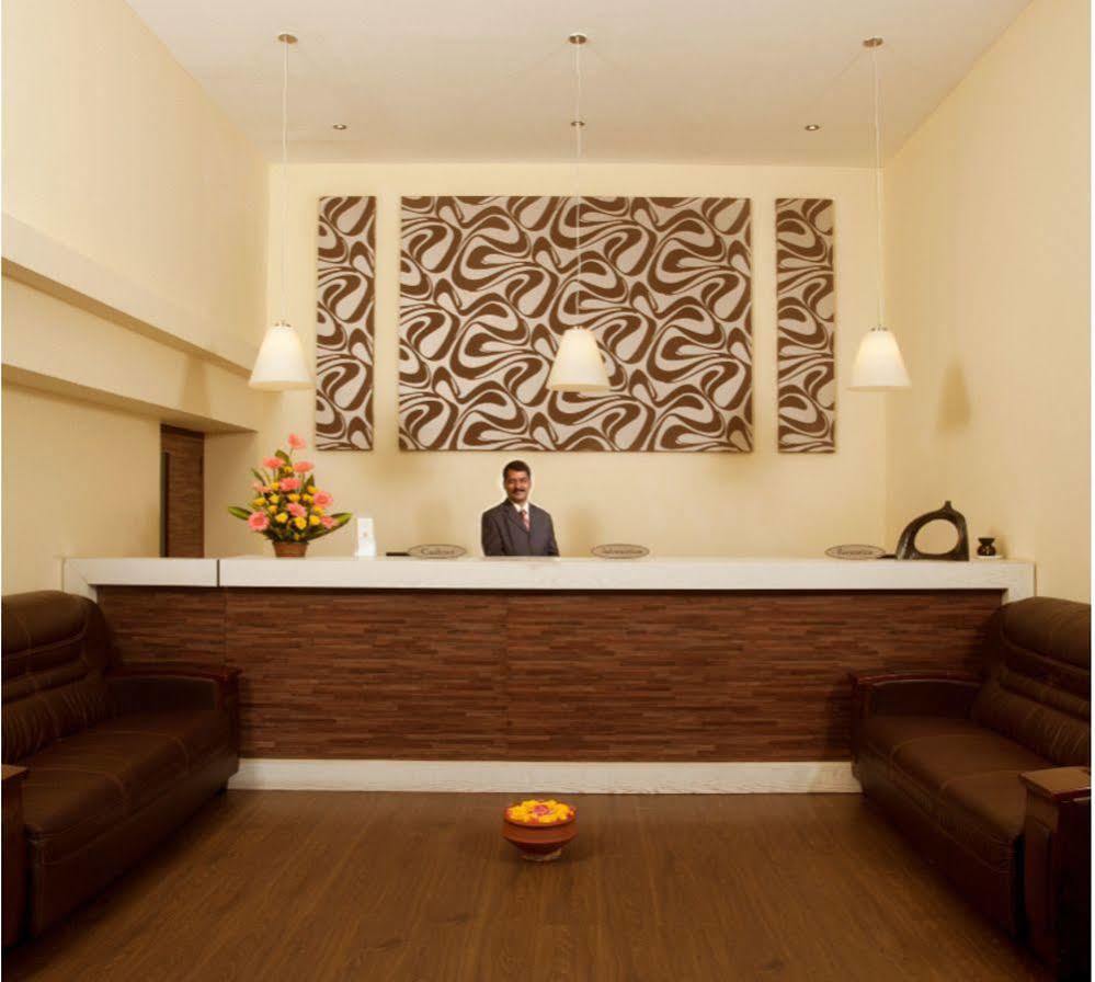 Hotel Metro Park Inn Κοϊμπατόρε Εξωτερικό φωτογραφία